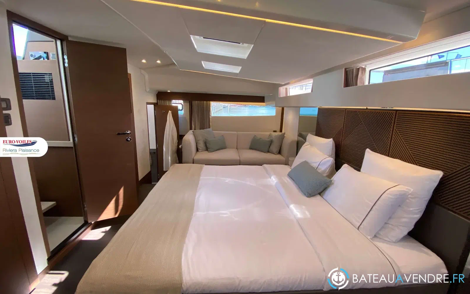 slider 11 Prestige Yachts M48