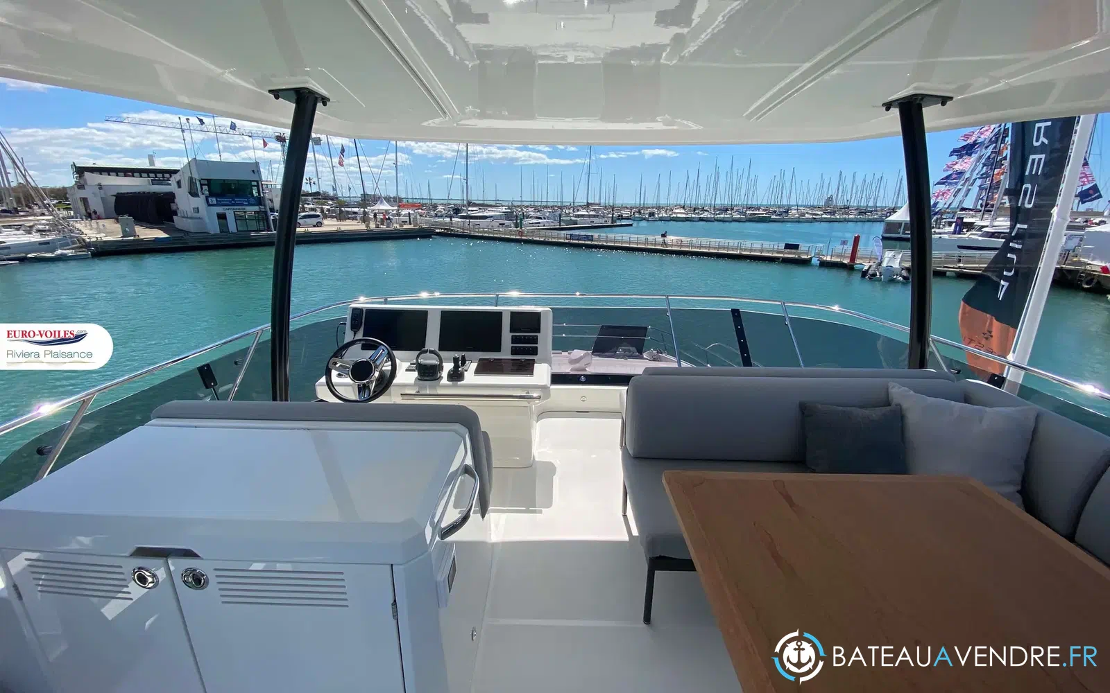 slider 6 Prestige Yachts M48