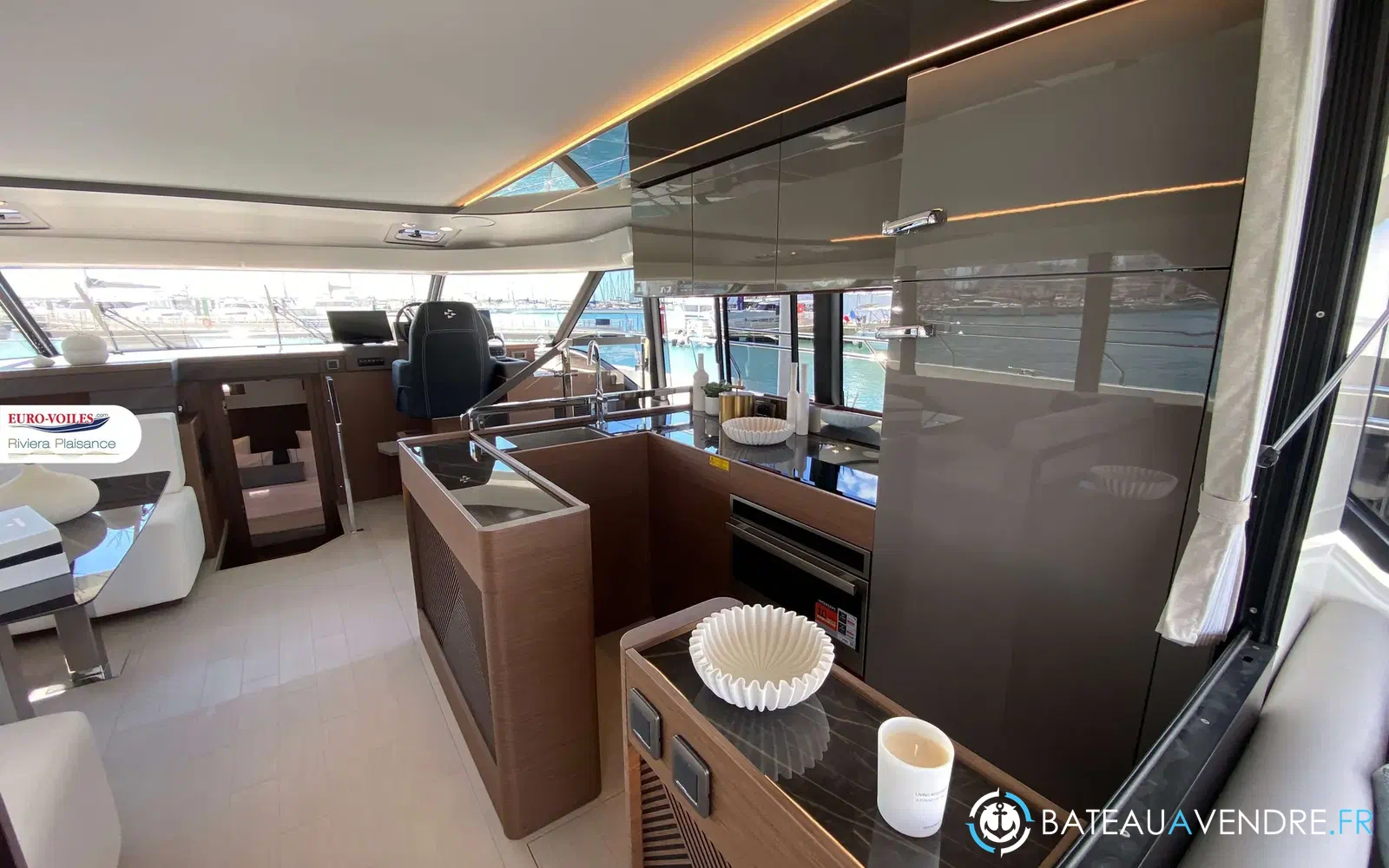 slider 7 Prestige Yachts M48
