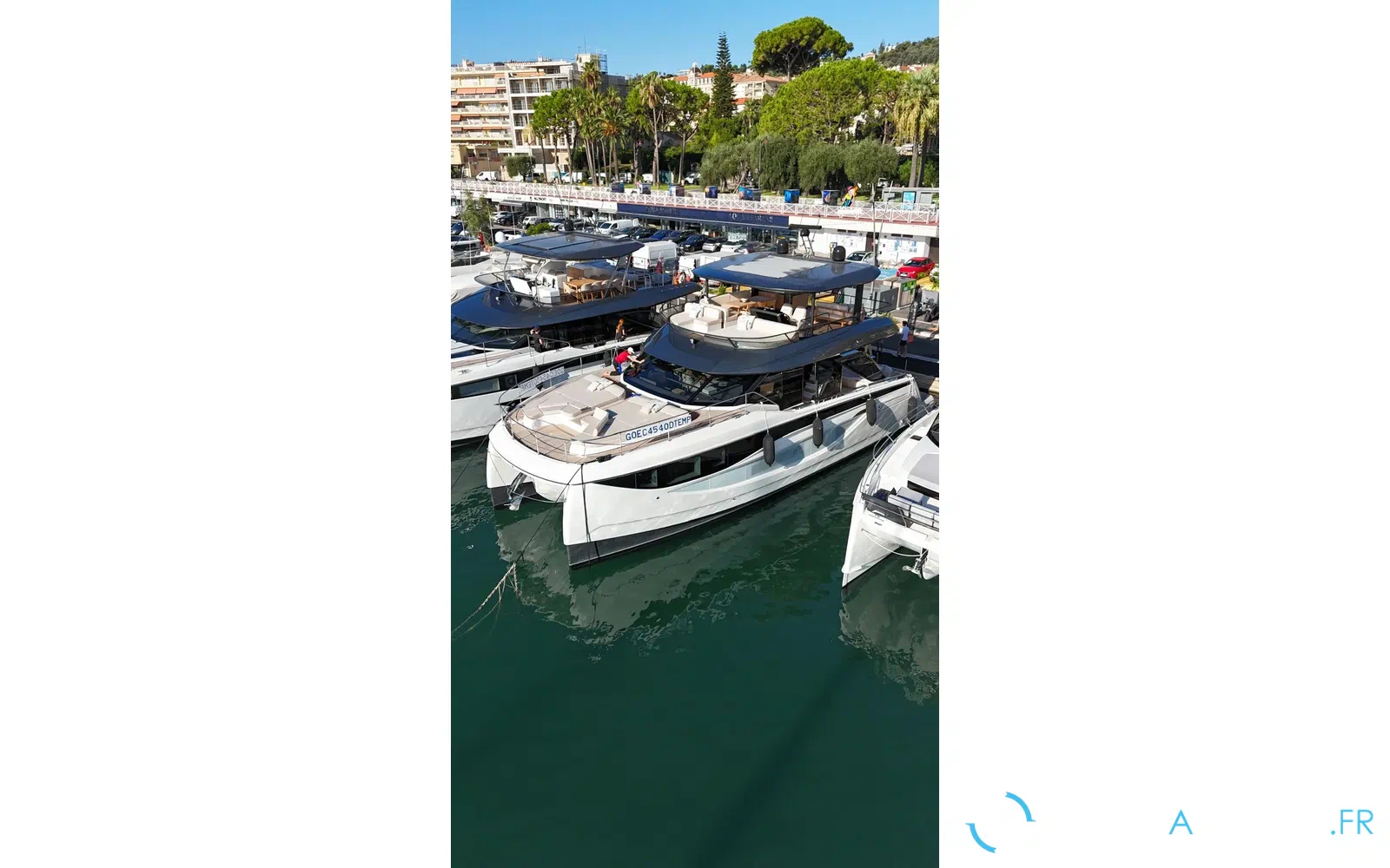 slider 9 Prestige Yachts M7