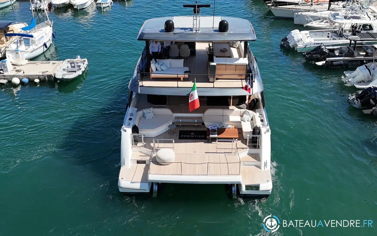 slider 13 Prestige Yachts M7