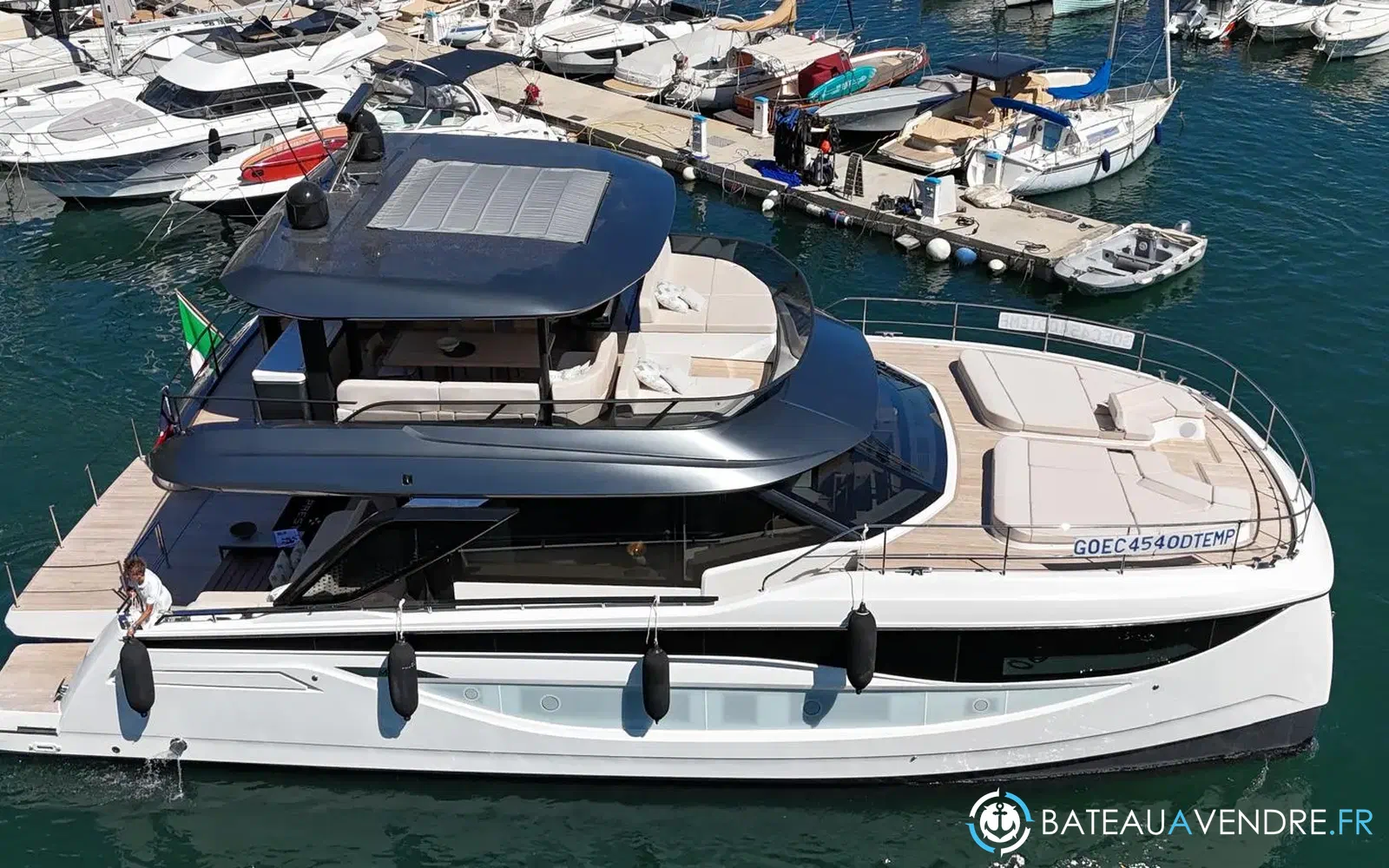 slider 15 Prestige Yachts M7
