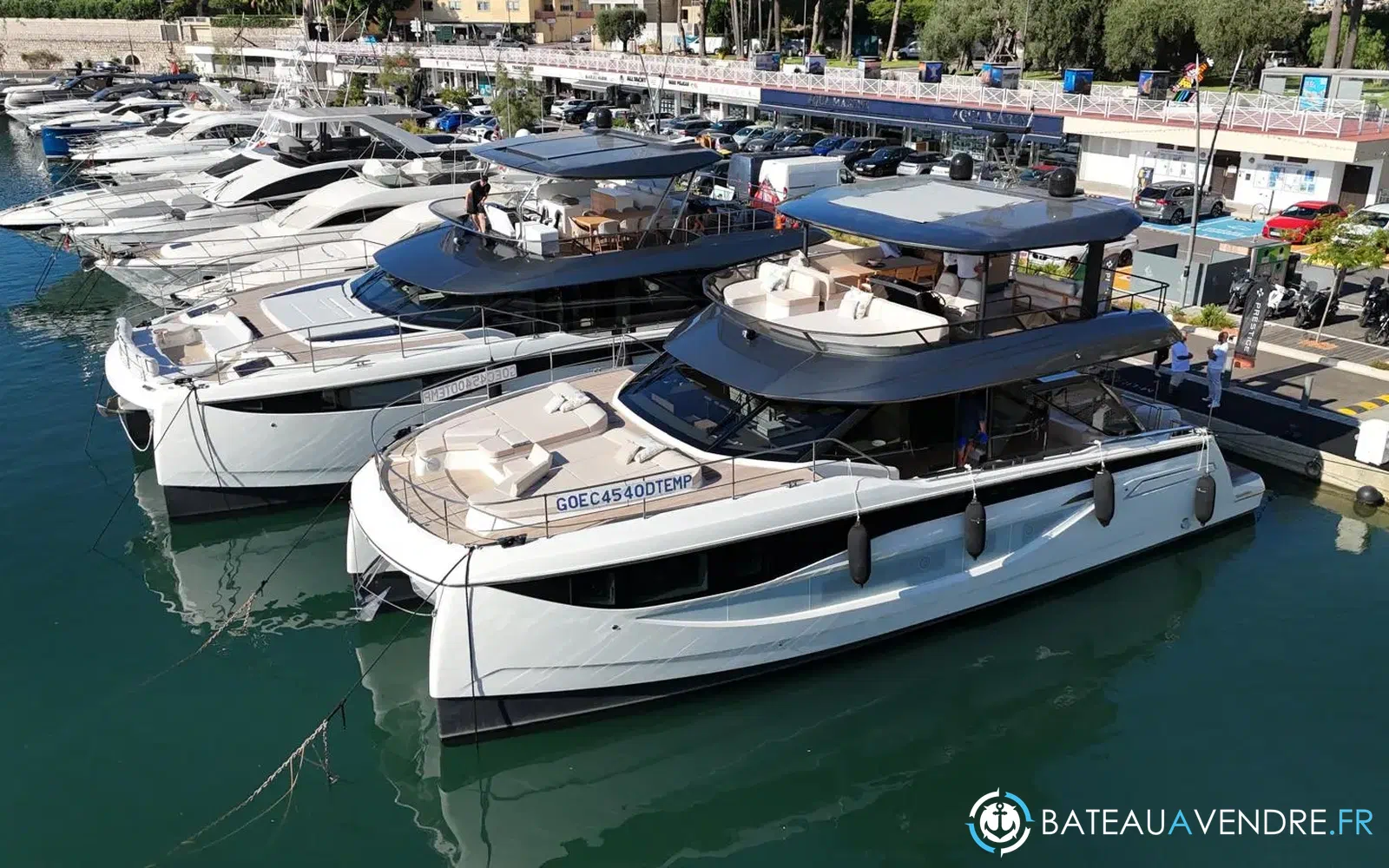 slider 5 Prestige Yachts M7