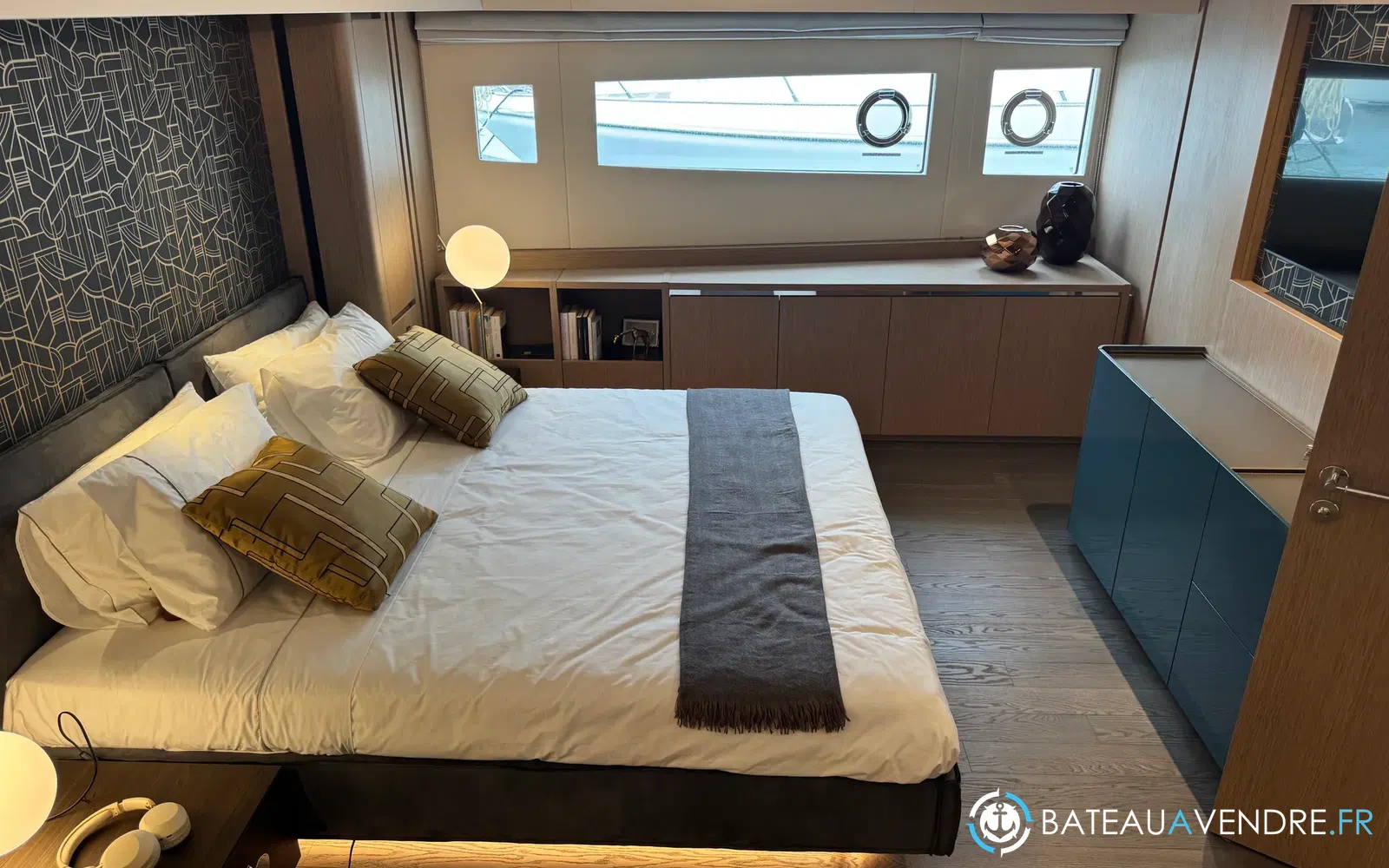 slider 22 Prestige Yachts M8