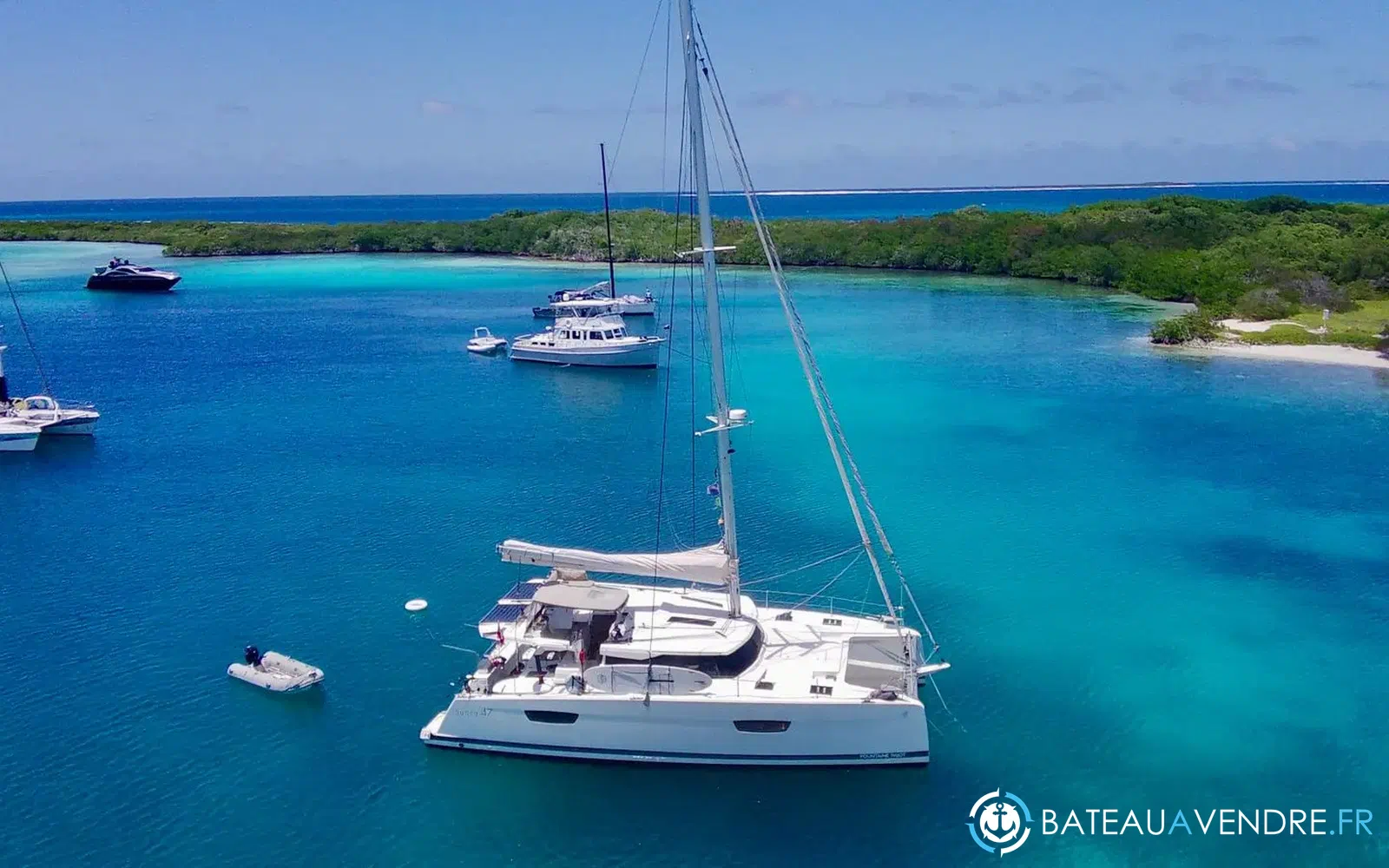 slider 0 Fountaine Pajot Saona 47