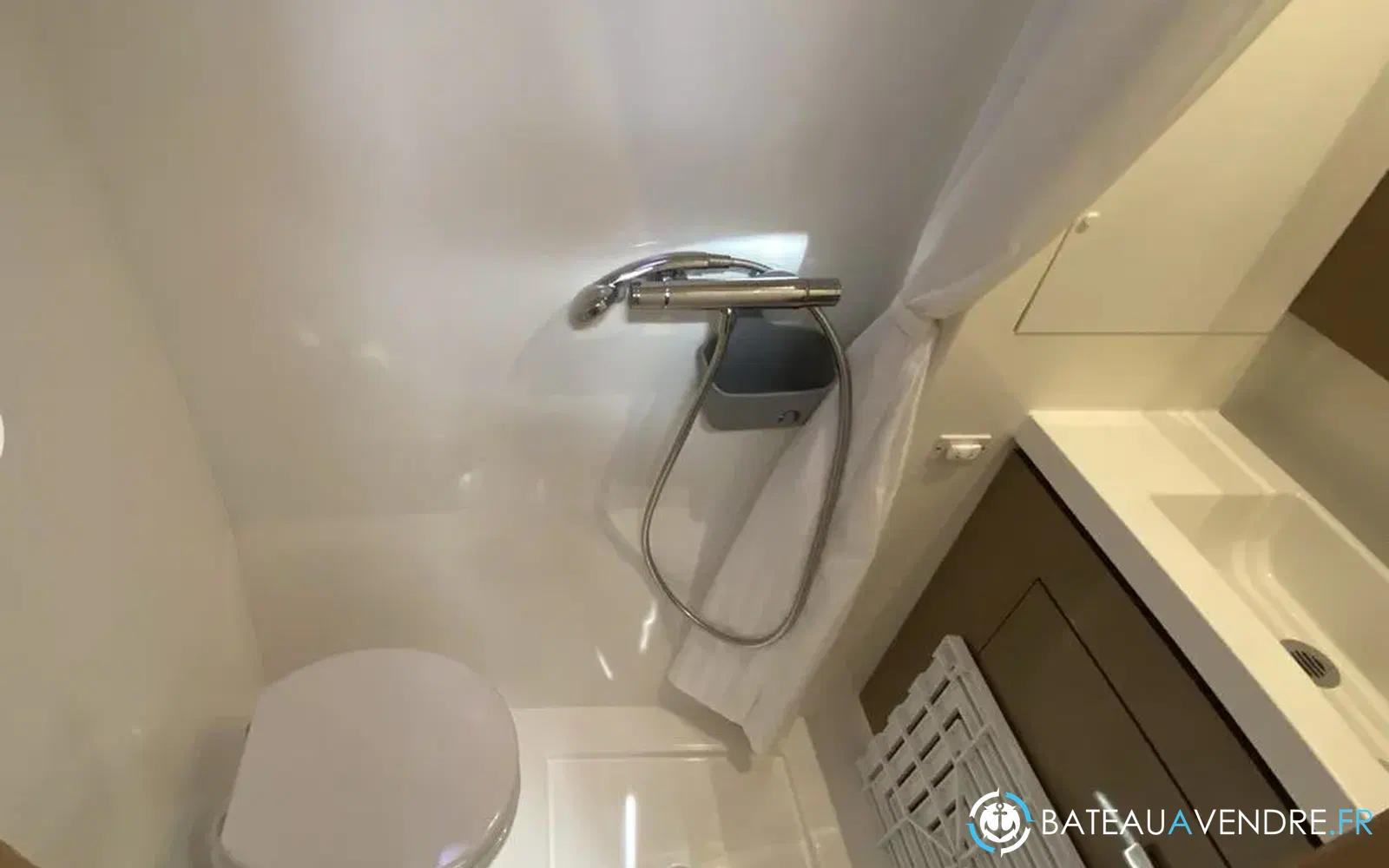 slider 14 Fountaine Pajot Saona 47
