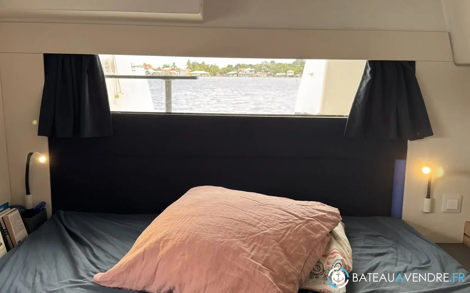 slider 19 Fountaine Pajot Saona 47