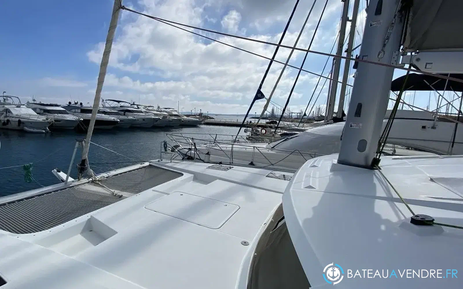 slider 6 Fountaine Pajot Saona 47