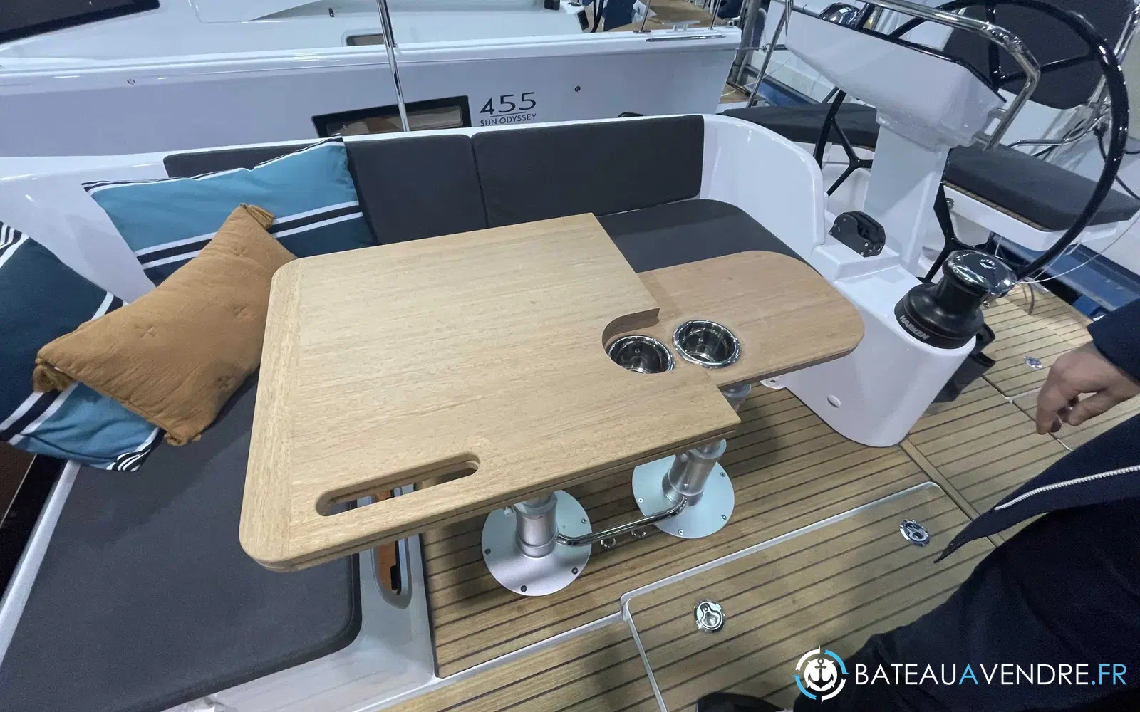 slider 10 Jeanneau Sun Odyssey 455
