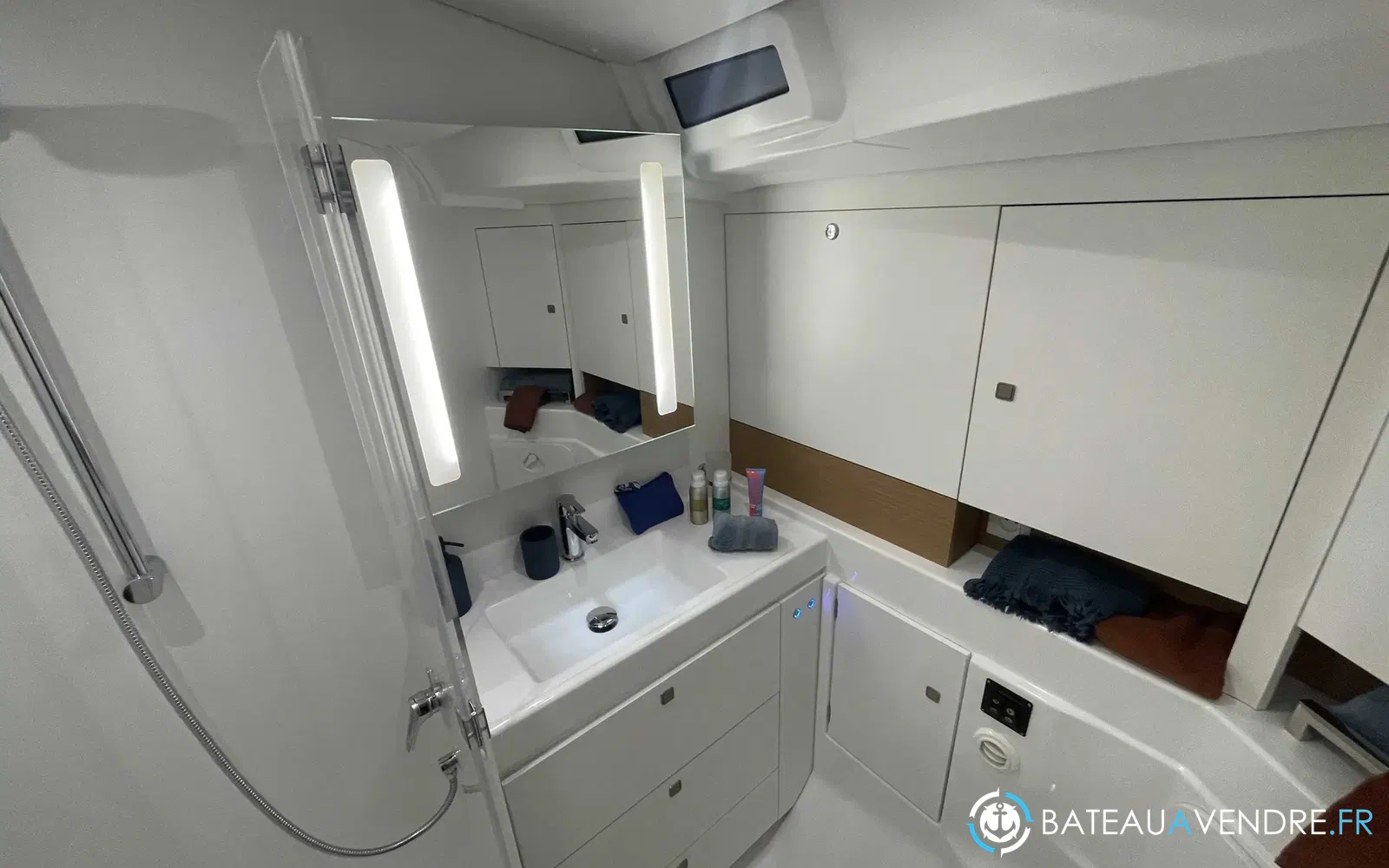 slider 17 Jeanneau Sun Odyssey 455