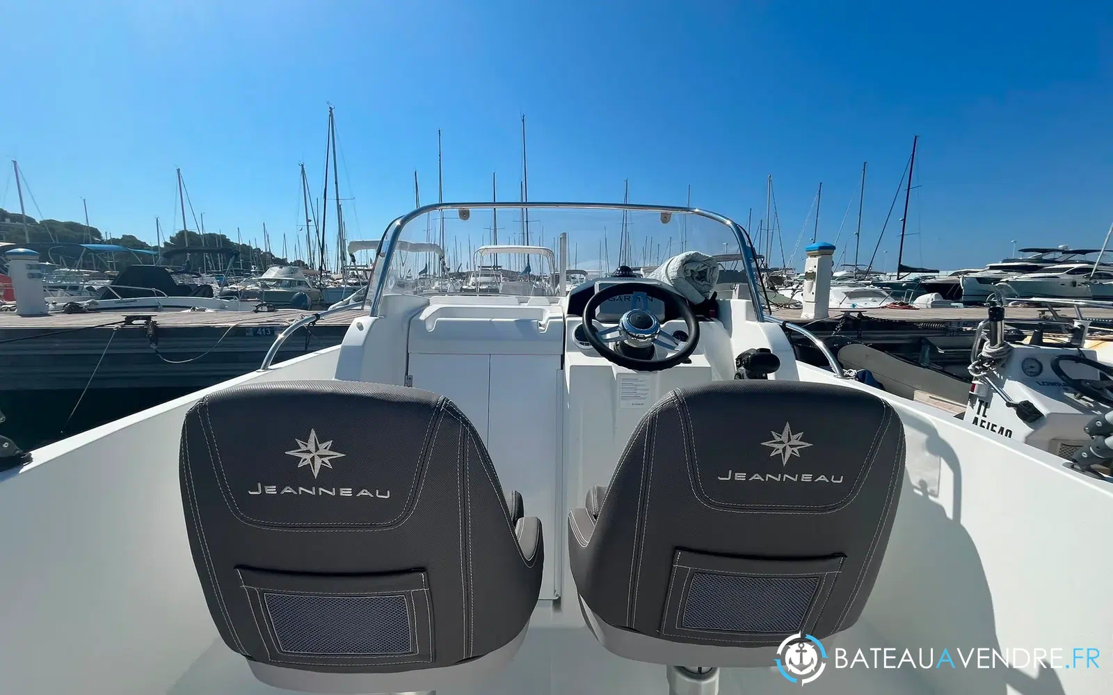 slider 8 Jeanneau Cap Camarat 5.5 CC Serie 2