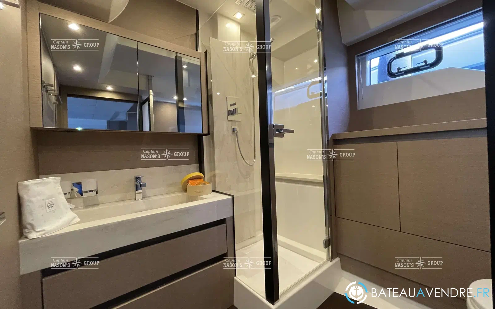 slider 4 Prestige Yachts PRESTIGE 630