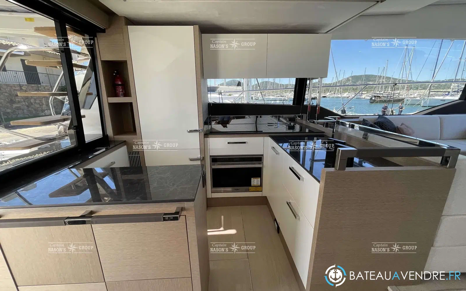 slider 5 Prestige Yachts PRESTIGE 630