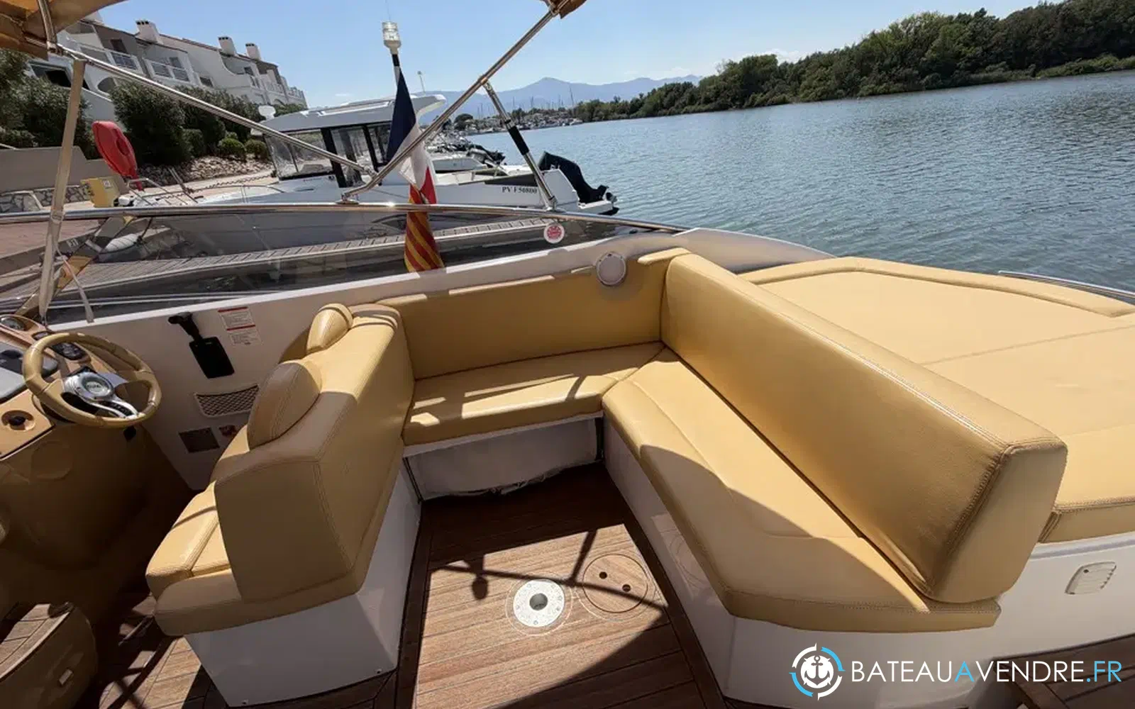 slider 10 Sessa Marine S26