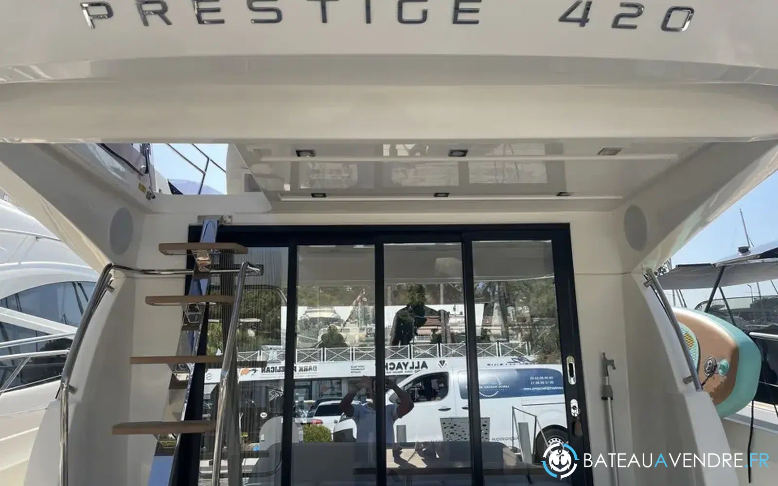 slider 13 Prestige Yachts 420 Fly
