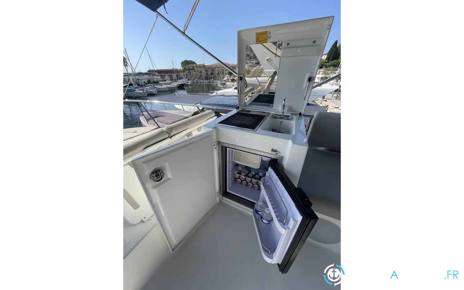 slider 18 Prestige Yachts 420 Fly
