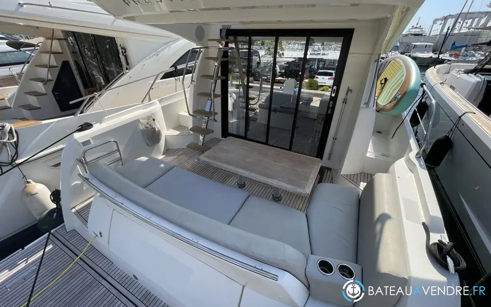 slider 2 Prestige Yachts 420 Fly