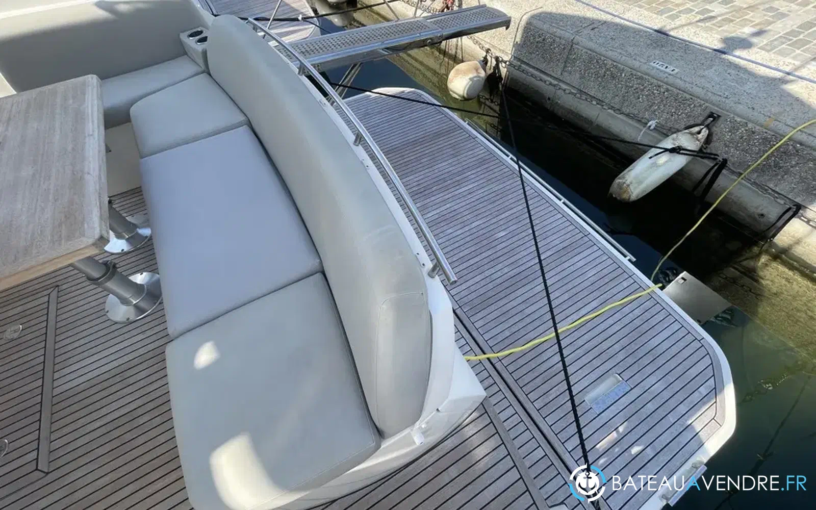 slider 3 Prestige Yachts 420 Fly