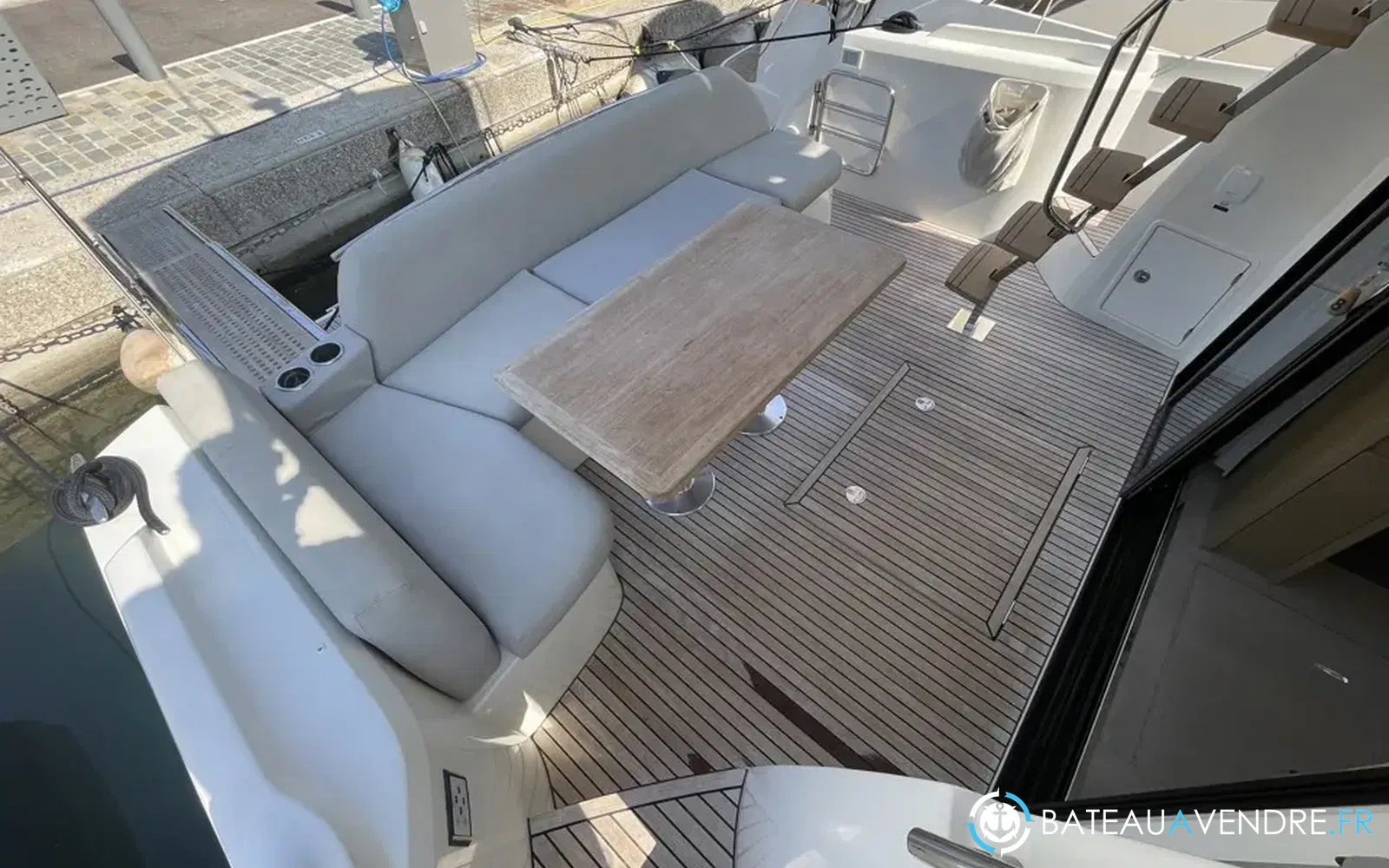 slider 4 Prestige Yachts 420 Fly