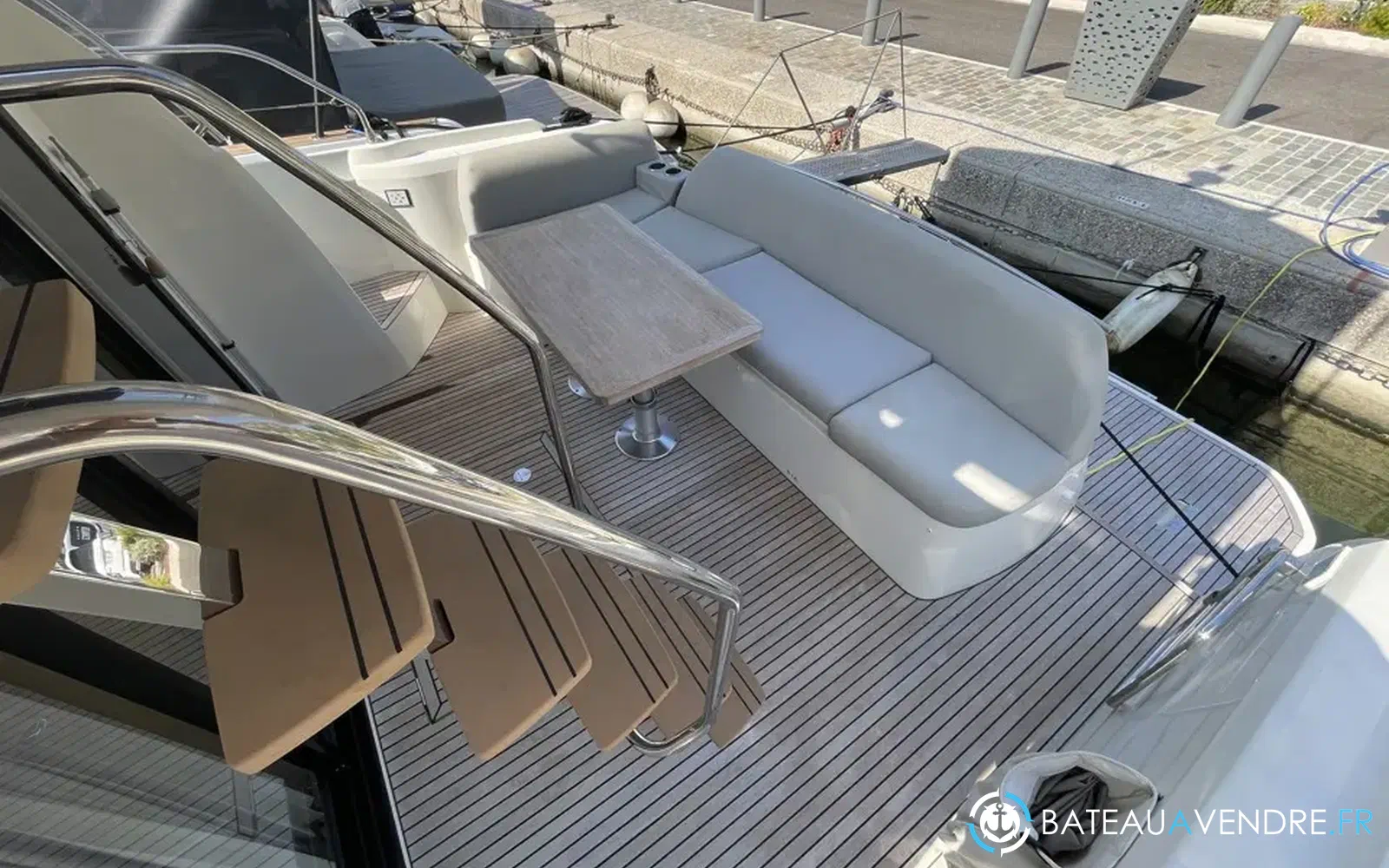 slider 5 Prestige Yachts 420 Fly