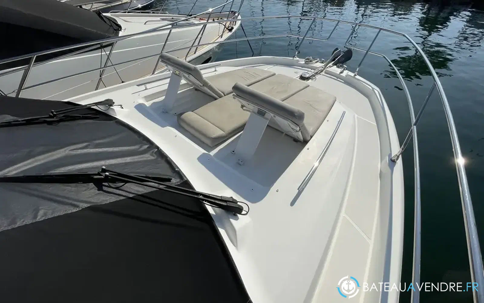 slider 8 Prestige Yachts 420 Fly