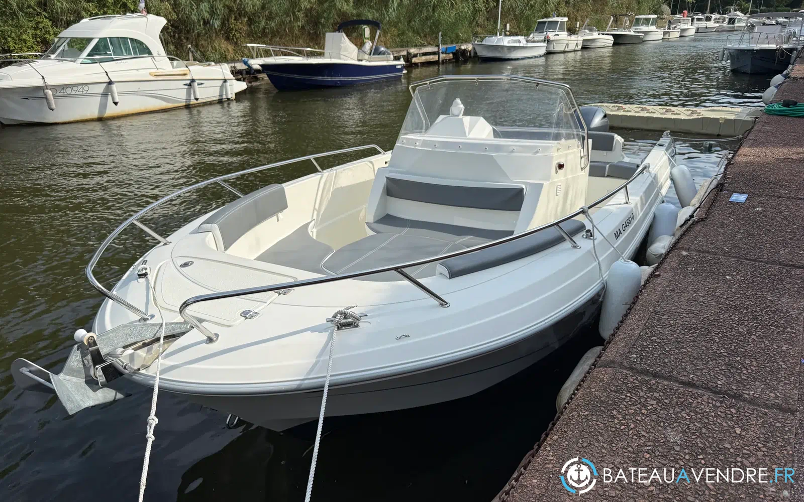 slider 11 Pacific Craft 670 Open