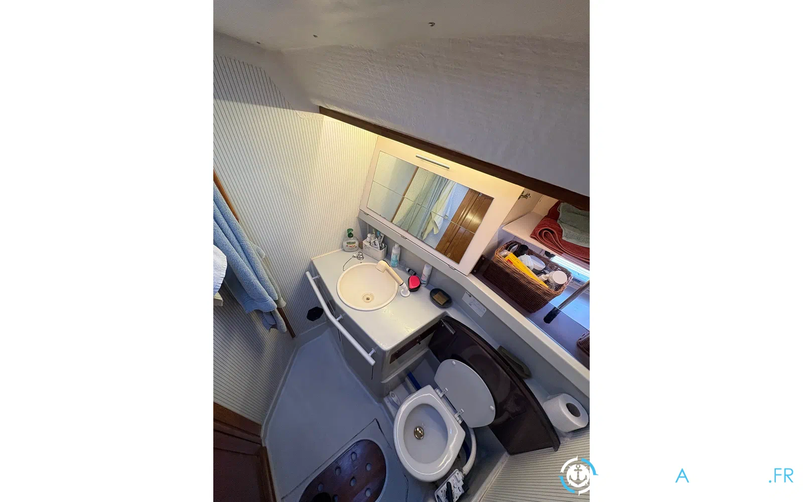 slider 6 Jeanneau Voyage 12.50