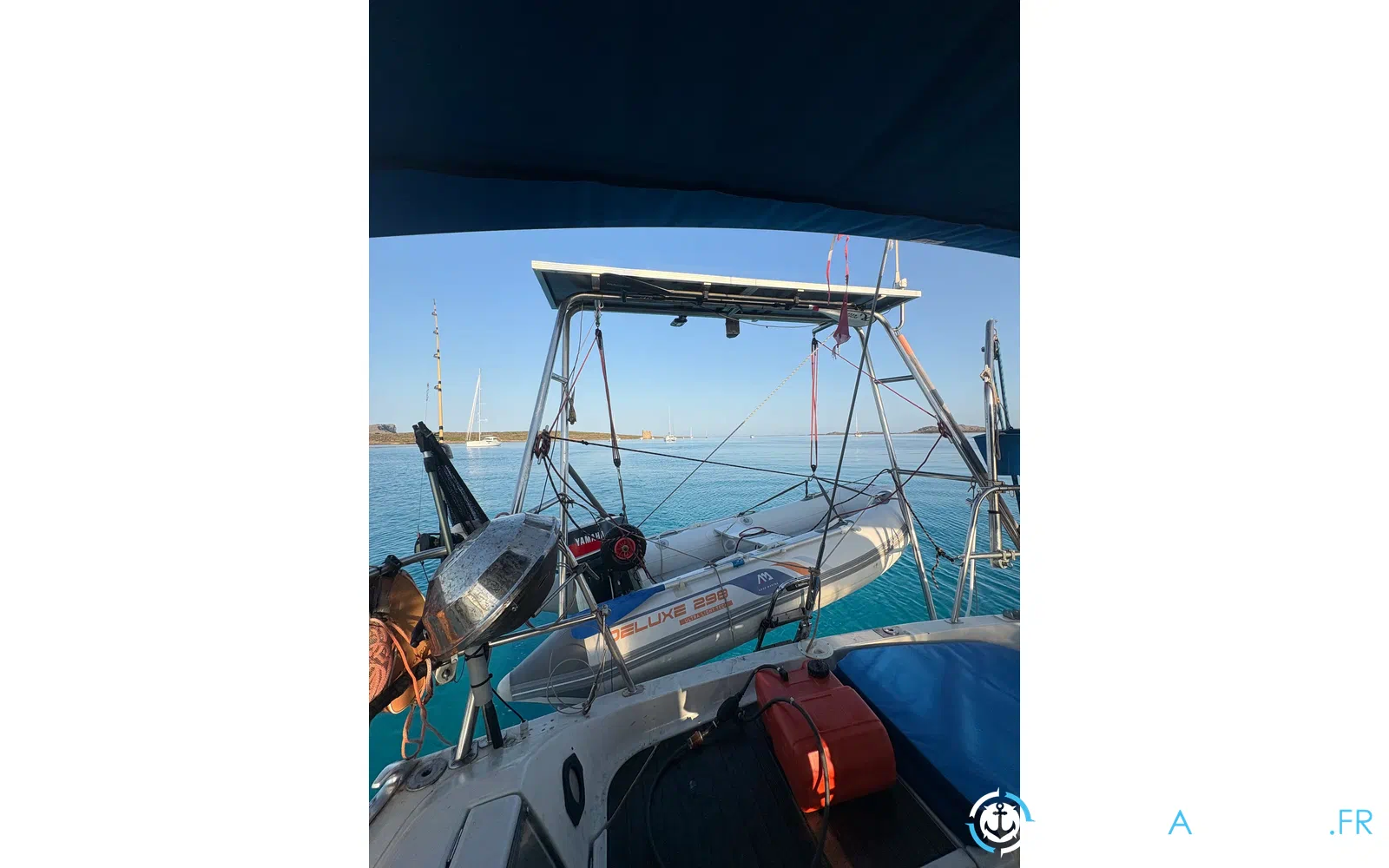 slider 8 Jeanneau Voyage 12.50