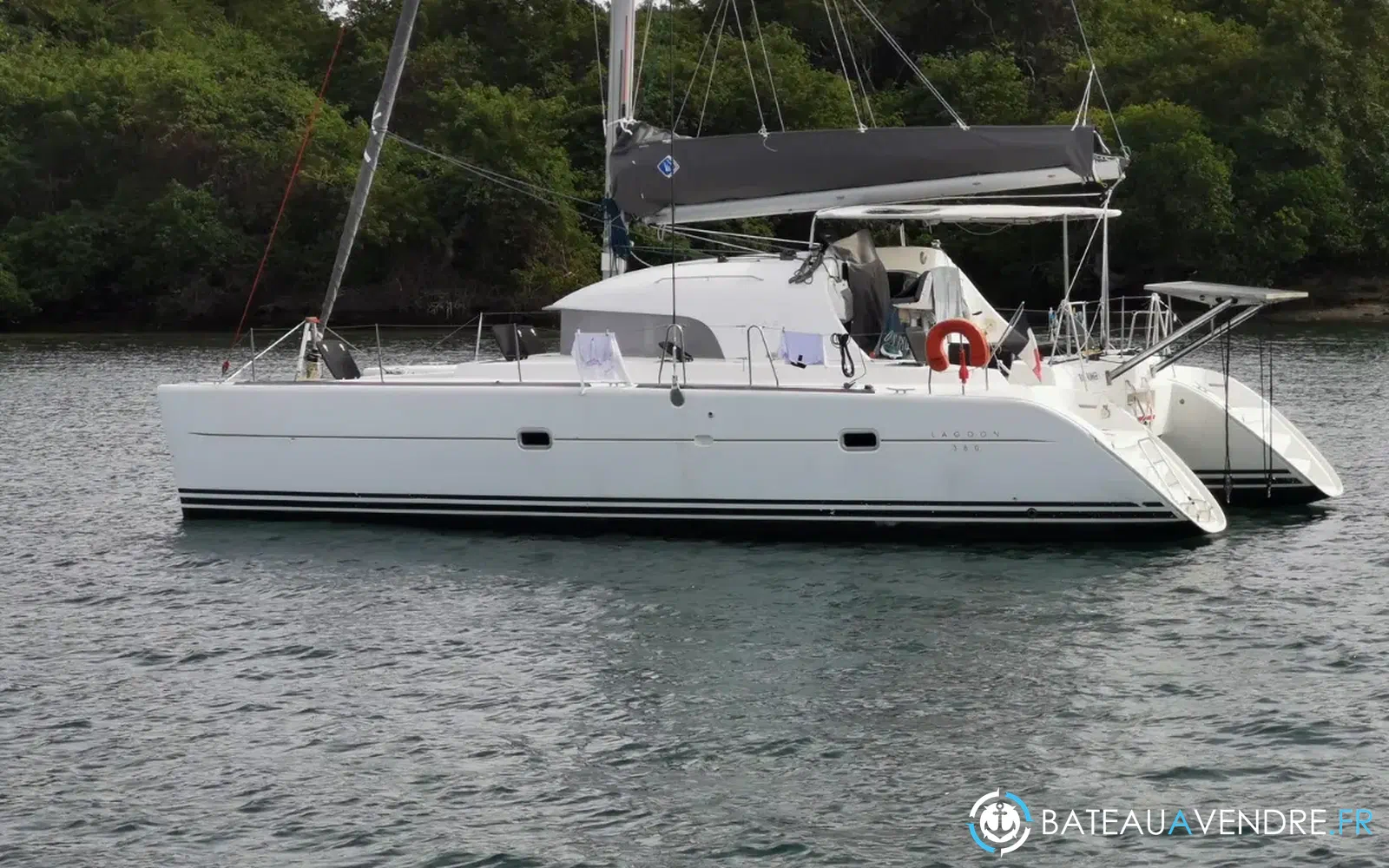 slider 1 Lagoon 380