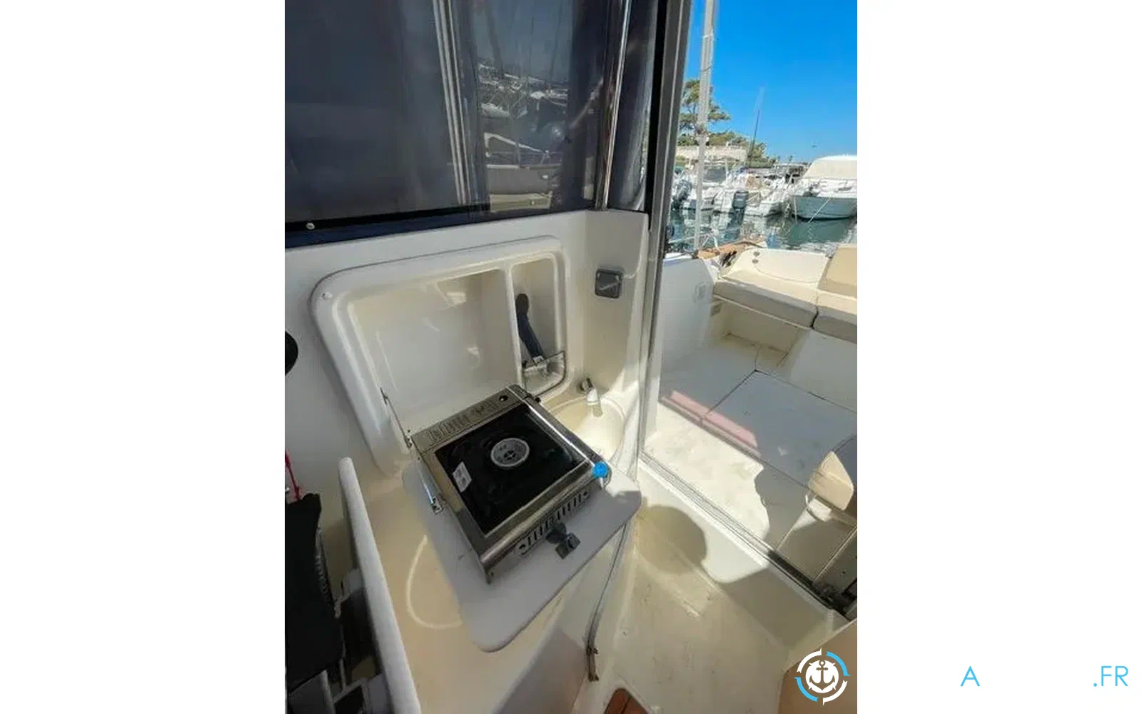 slider 4 Jeanneau Merry Fisher 725 Legende
