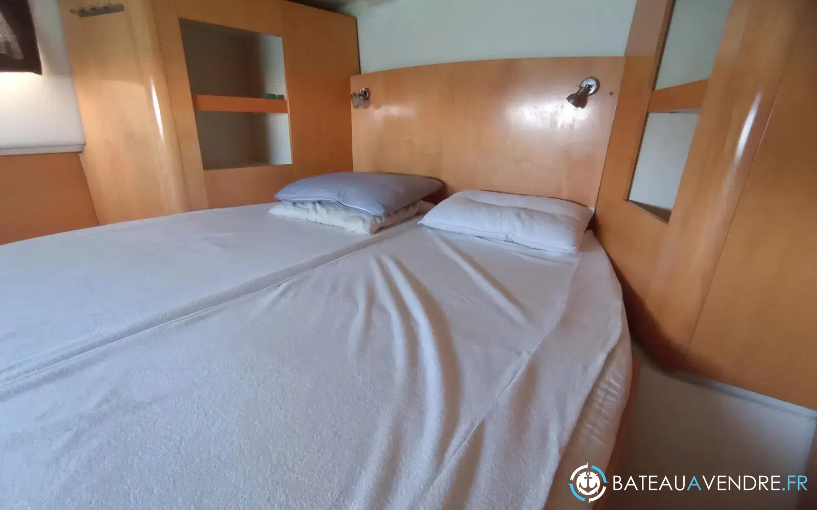 slider 2 Fountaine Pajot Orana 44
