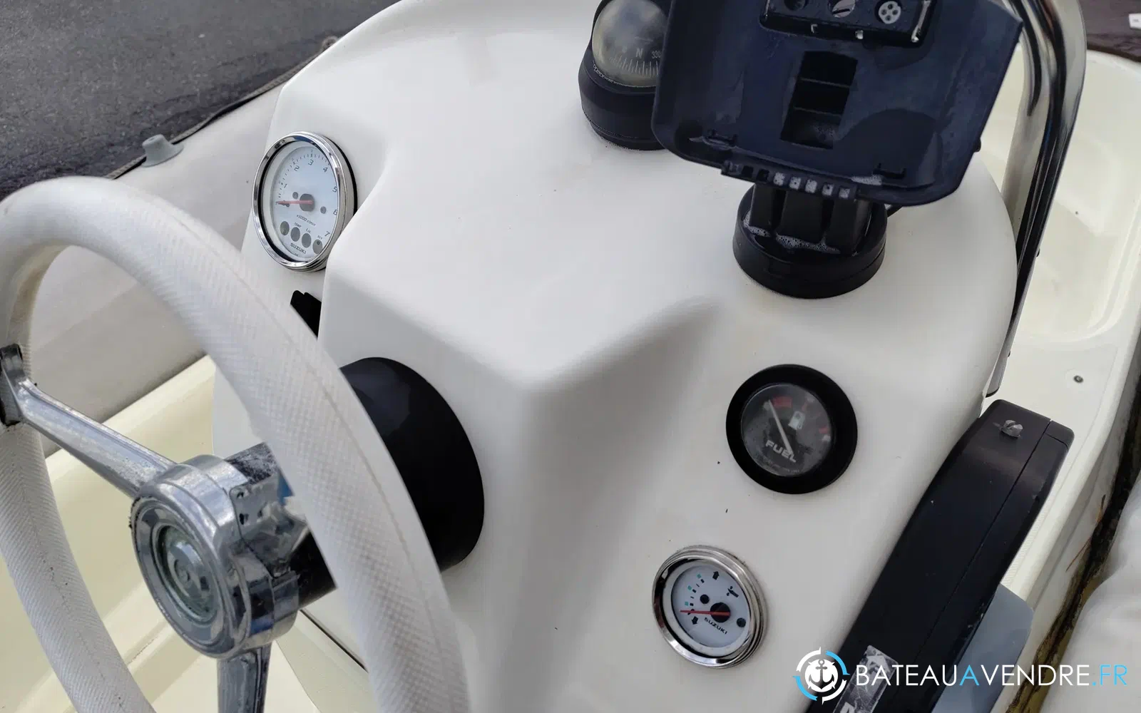 slider 6 SUZUKI DF50 arbre long 2006 (339 heures)