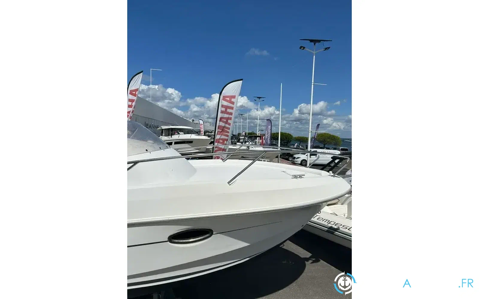 slider 8 Beneteau Flyer 750 Sundeck
