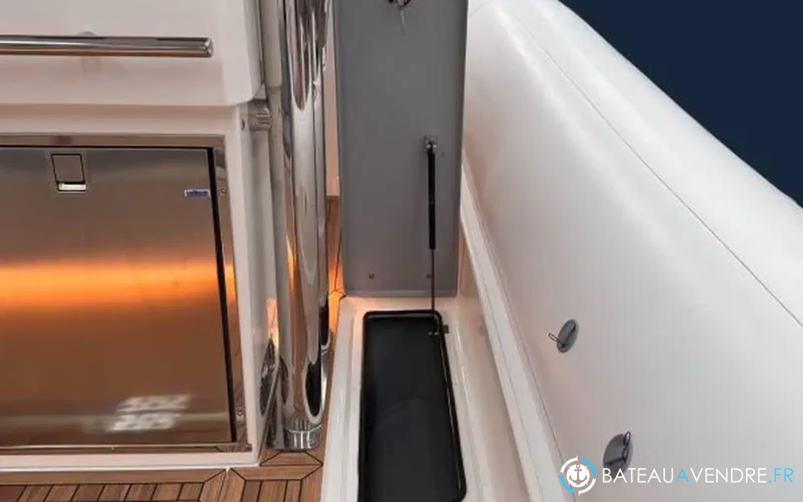 slider 10 Marlin Boat 40