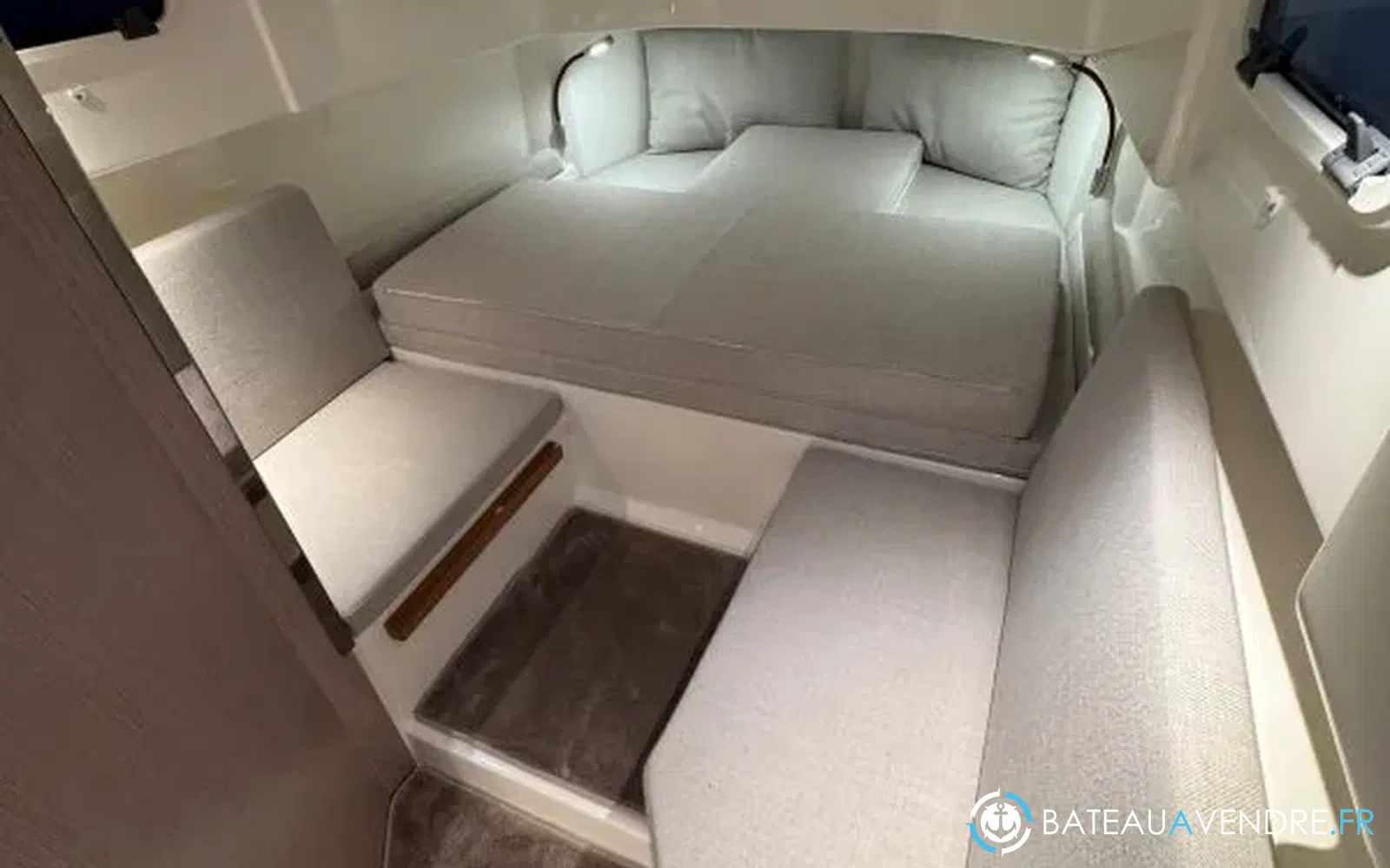 slider 19 Marlin Boat 40