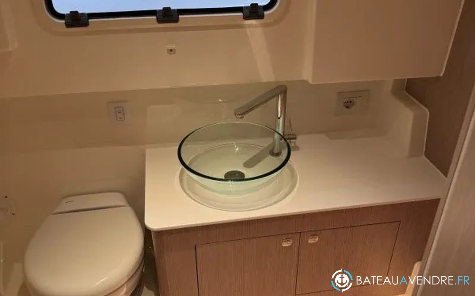 slider 23 Marlin Boat 40