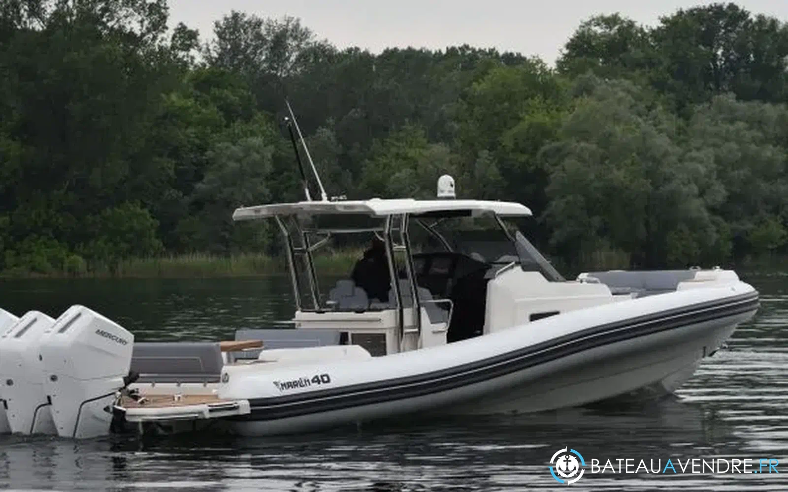 slider 1 Marlin Boat 40
