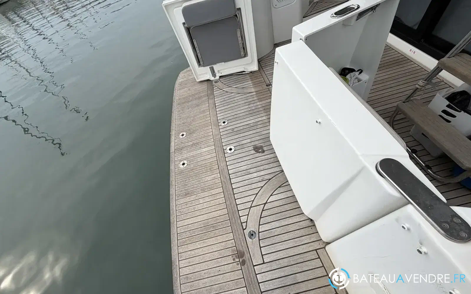 slider 9 Beneteau Swift Trawler 30