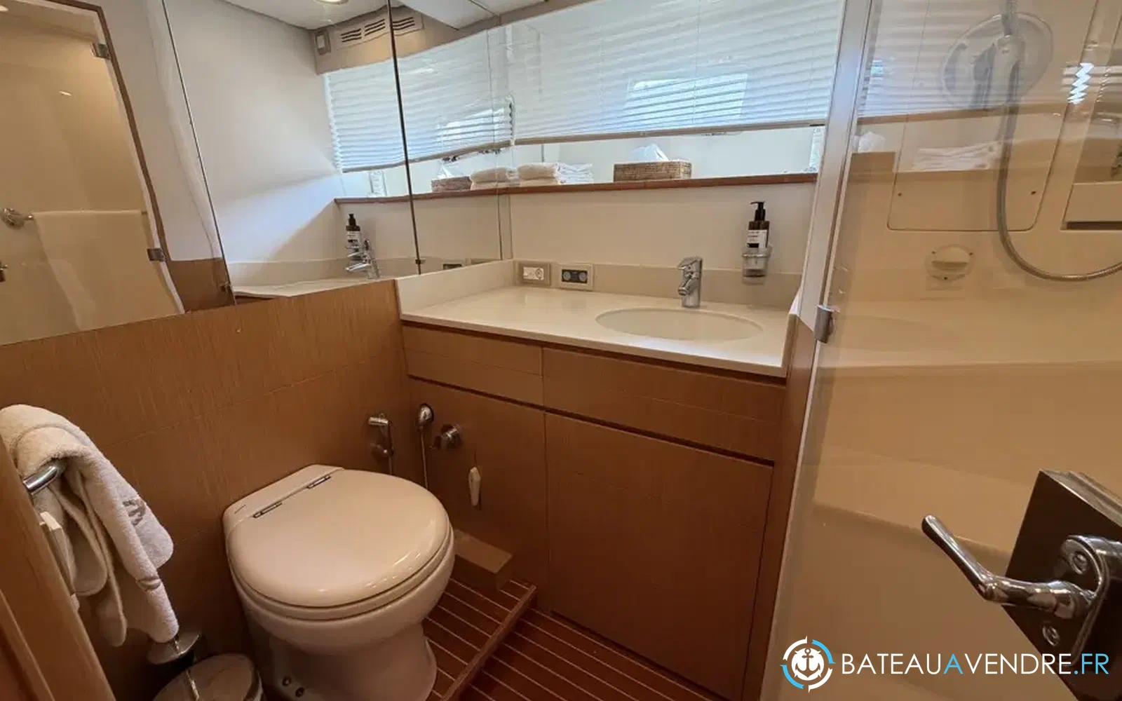 slider 22 Grand Banks Aleutian 59