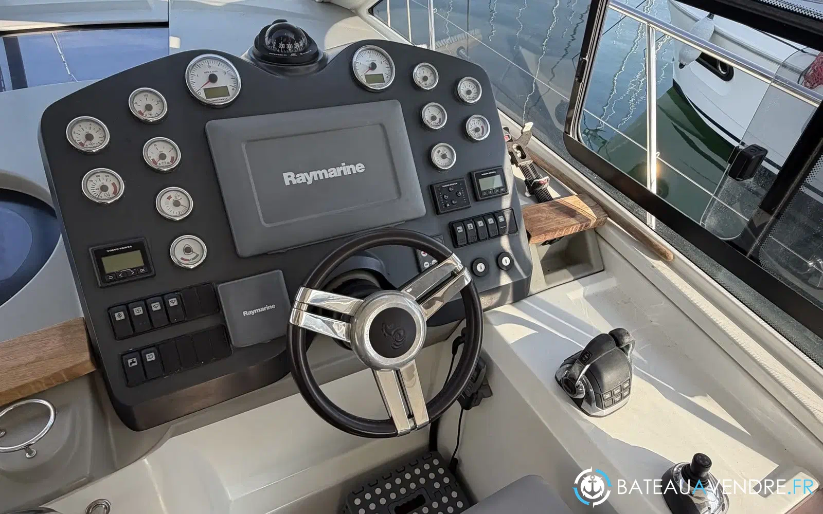 slider 13 Beneteau Monte Carlo 42