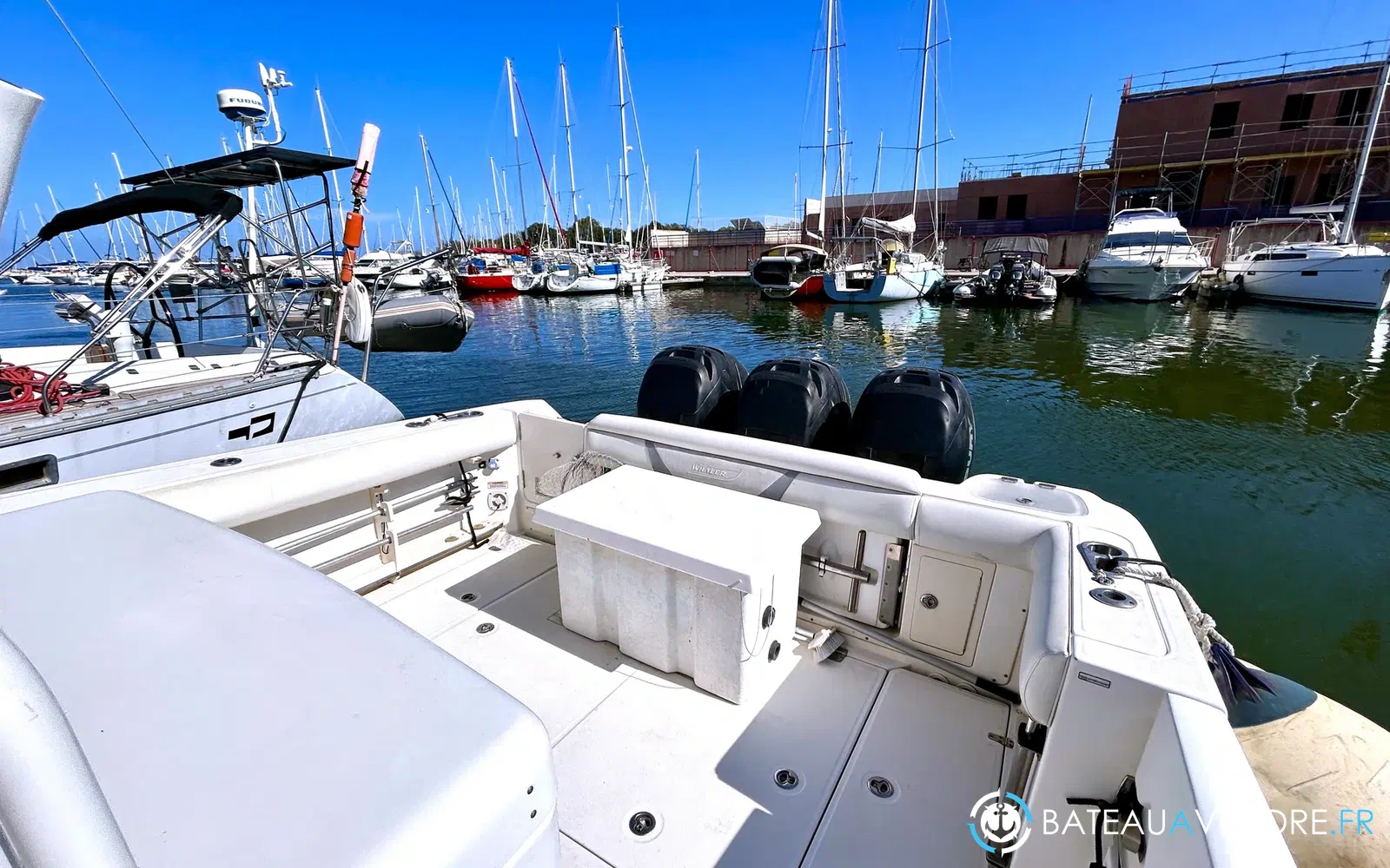 slider 4 Boston Whaler 370 Outrage