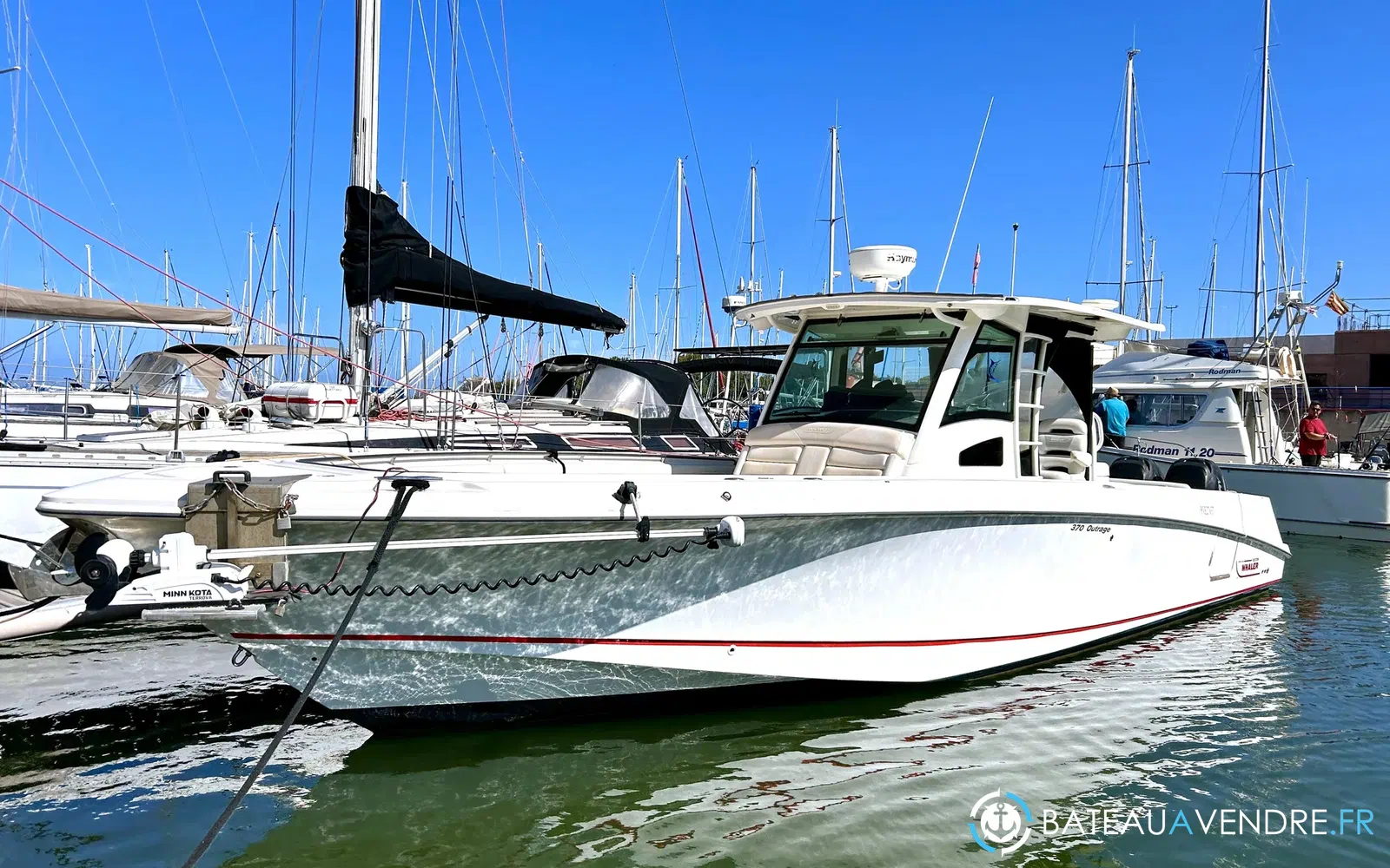 slider 14 Boston Whaler 370 Outrage