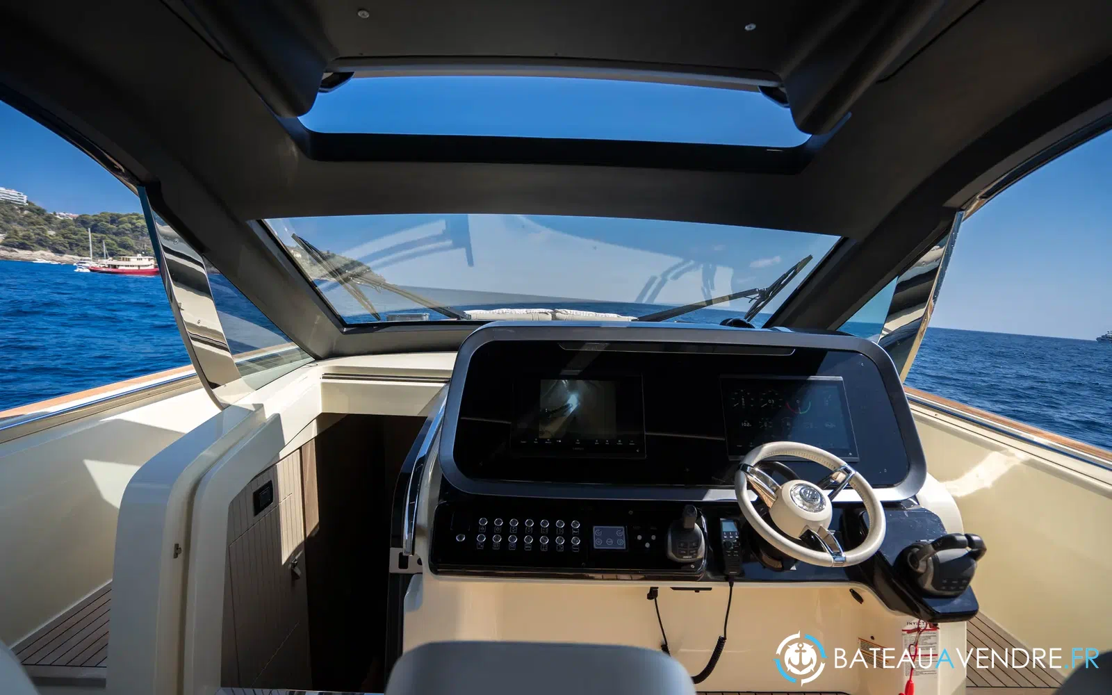 slider 8 Invictus 460 TT