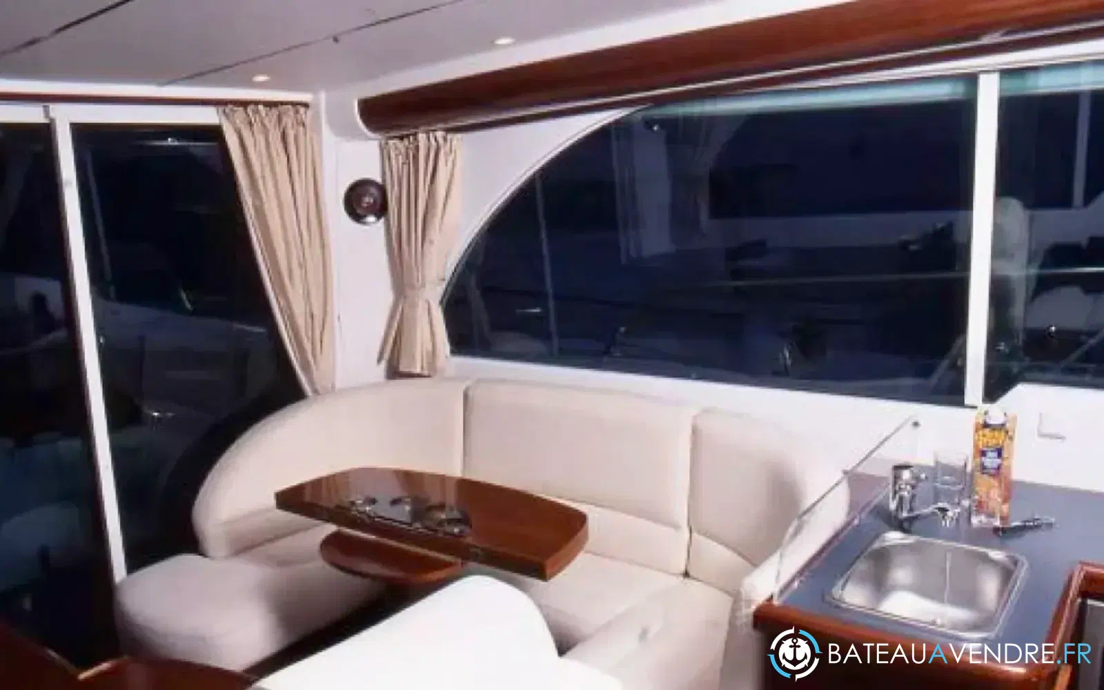 slider 4 Beneteau Antares 980 Fly