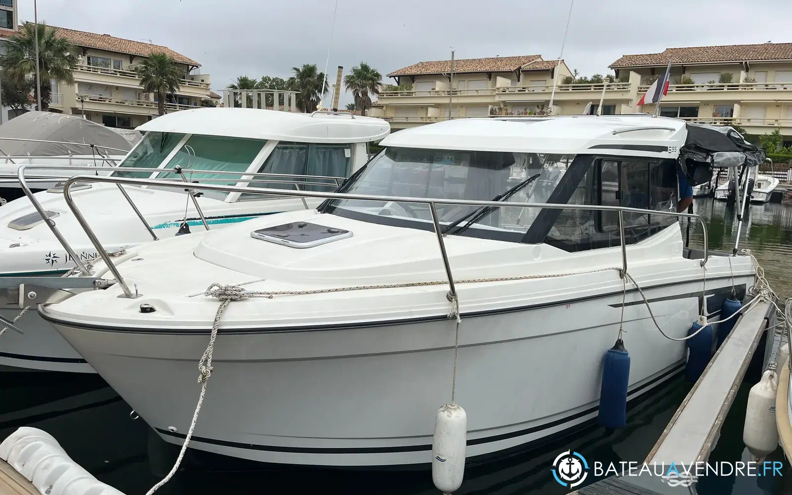 slider 0 Jeanneau Merry Fisher 695