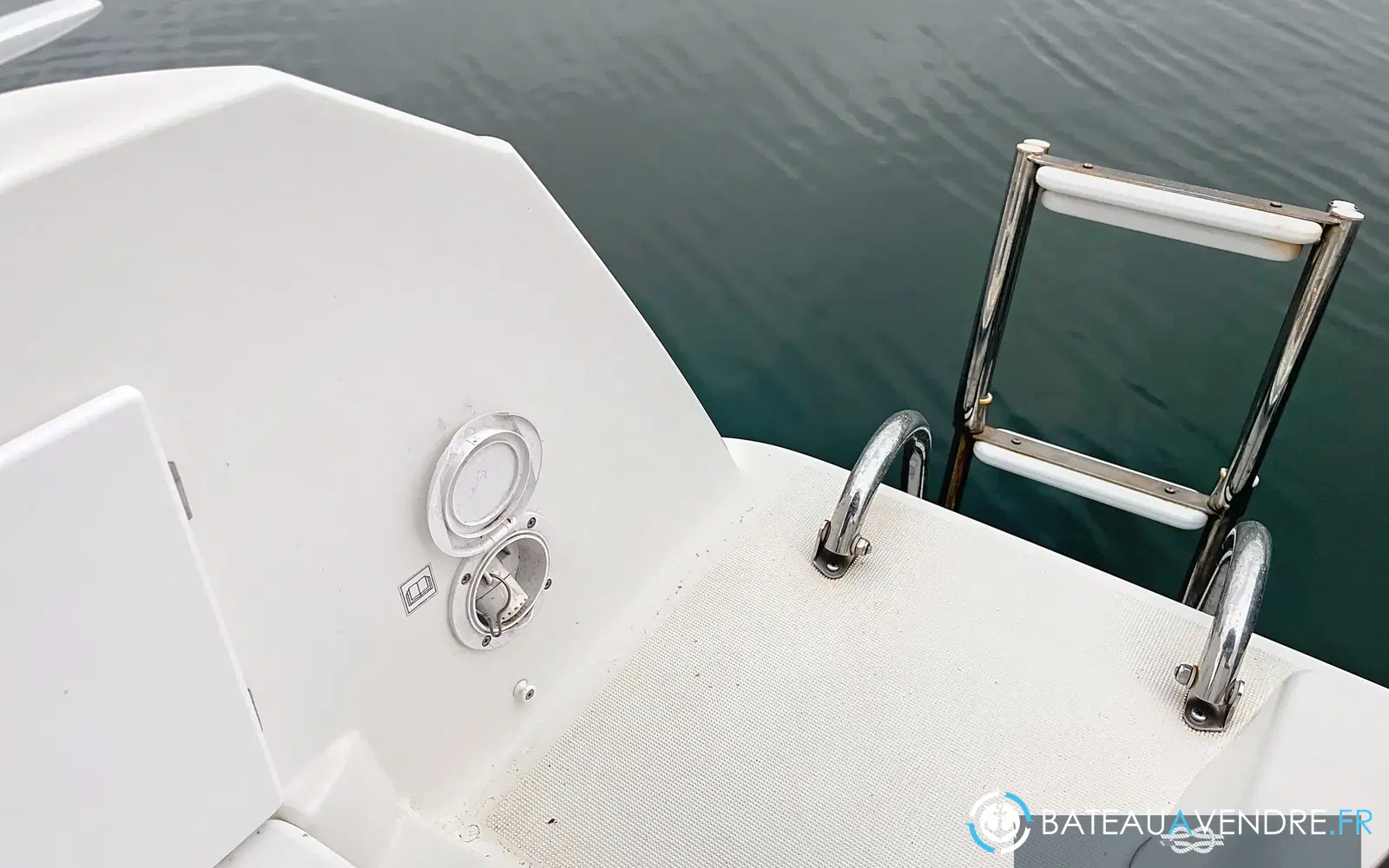 slider 19 Jeanneau Merry Fisher 695