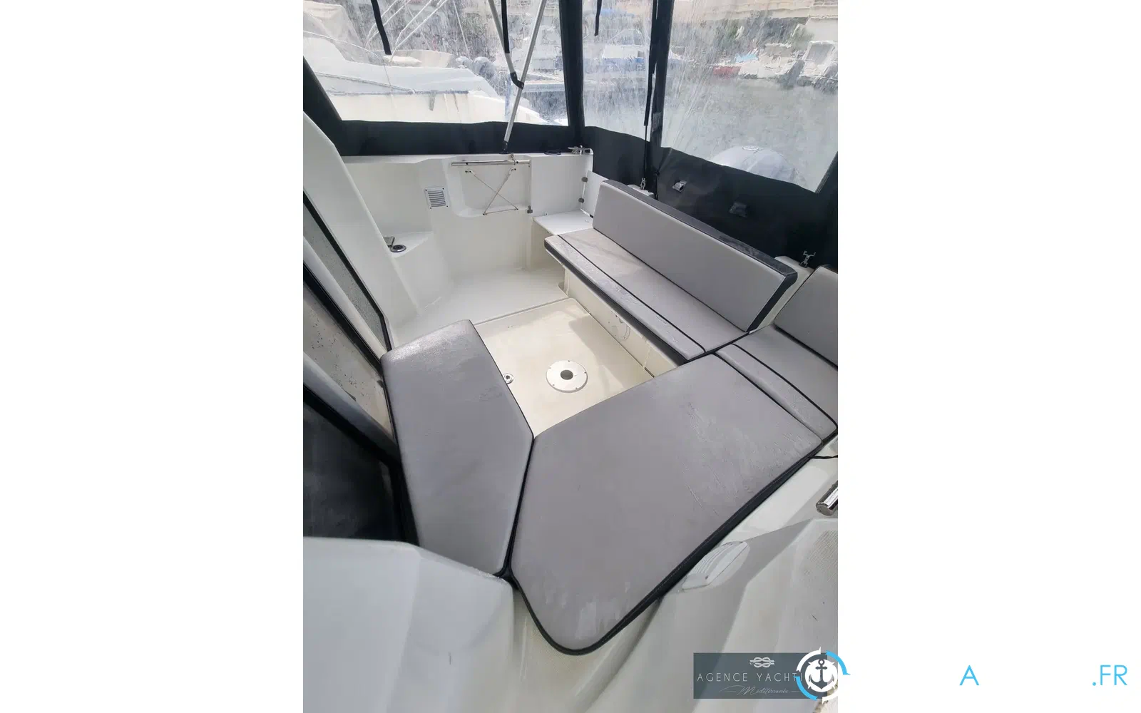 slider 21 Jeanneau Merry Fisher 695