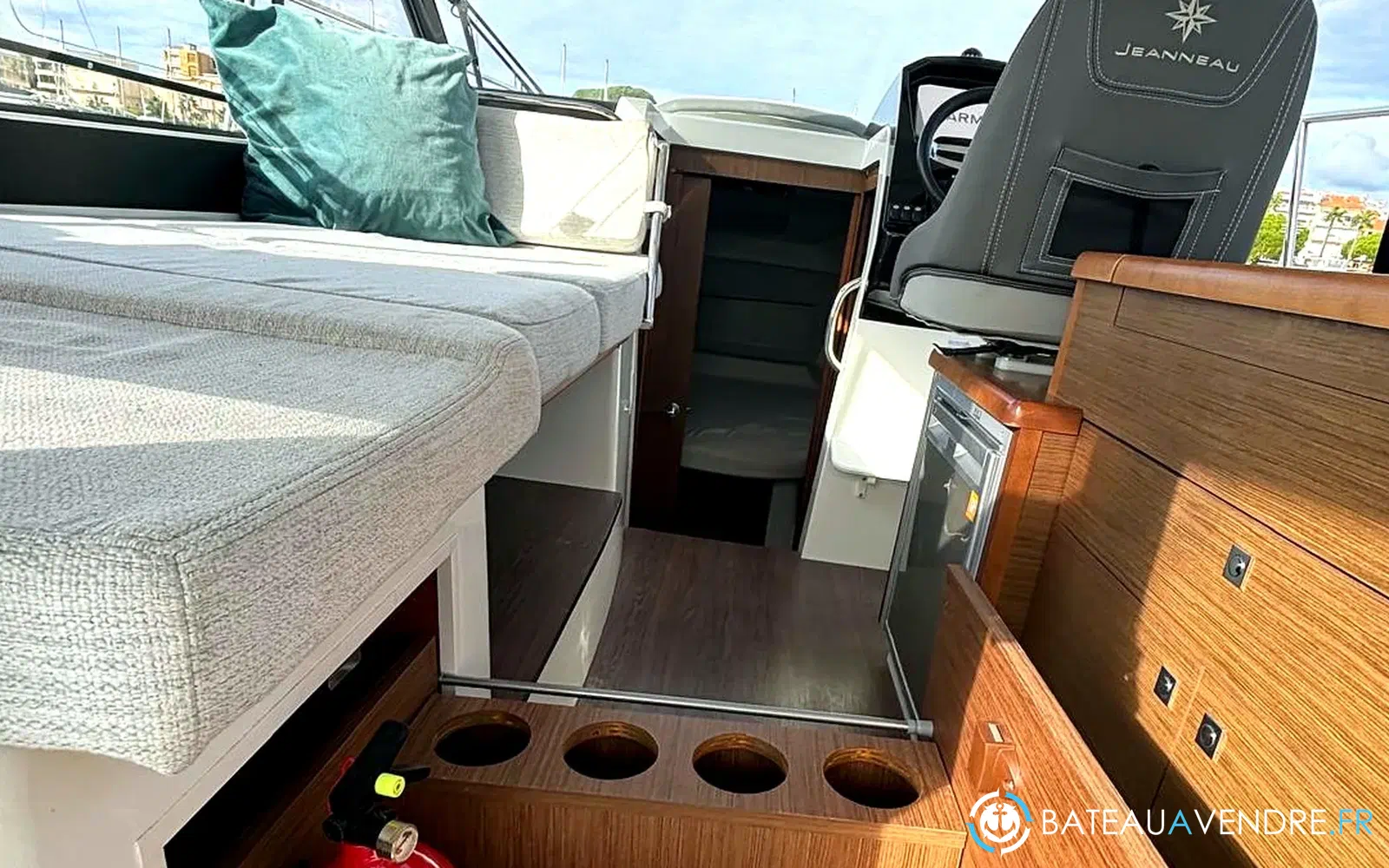 slider 30 Jeanneau Merry Fisher 895 Offshore