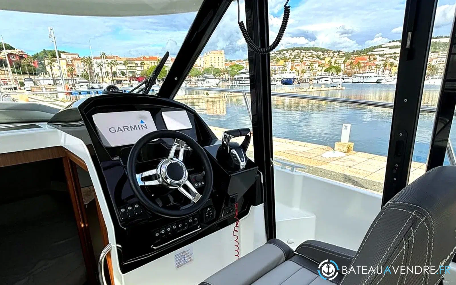 slider 26 Jeanneau Merry Fisher 895 Offshore