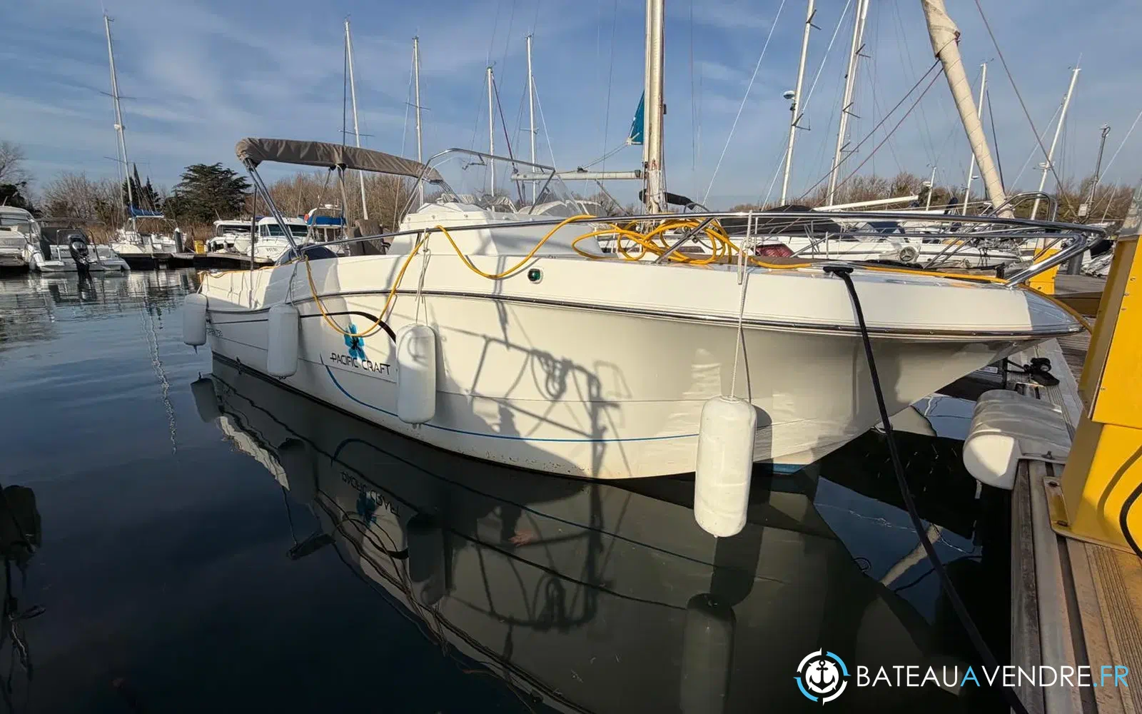 slider 0 Pacific Craft 750 Open